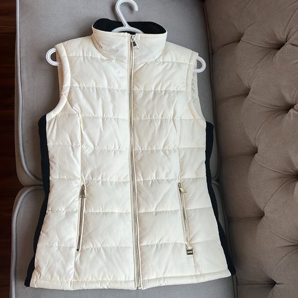 Calvin Klein Jackets & Blazers - Calvin Klein Cream Puffer Vest Size XS contrasting Black Sides
